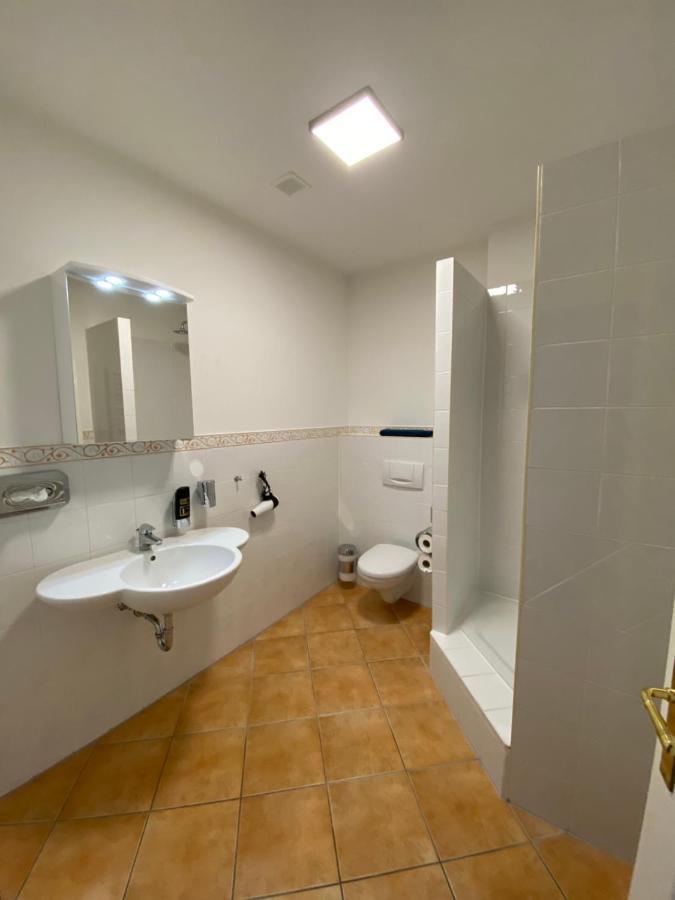 Pension Villa Ostseetraum Rostock Extérieur photo